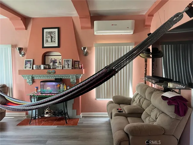 1101 W 81st Place, Los Angeles, California 90044