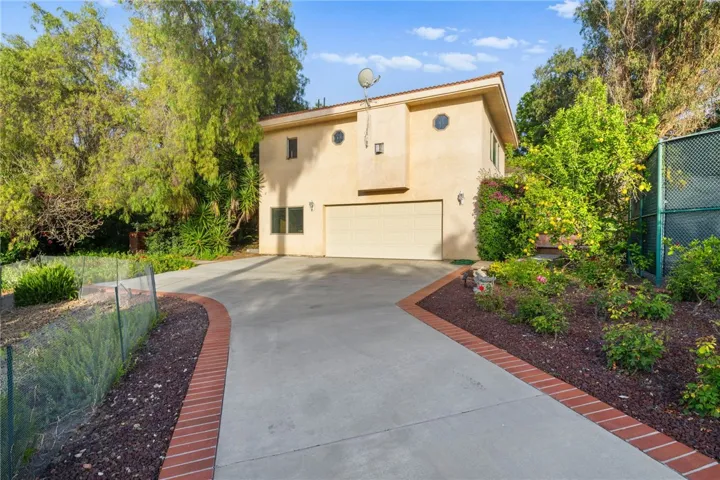 242 S Peralta Hills Drive, Anaheim Hills, California 92807