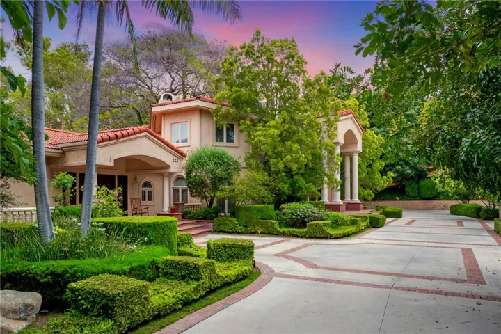 242 S Peralta Hills Drive, Anaheim Hills, California 92807