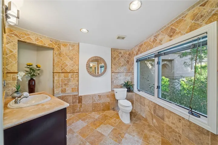 242 S Peralta Hills Drive, Anaheim Hills, California 92807