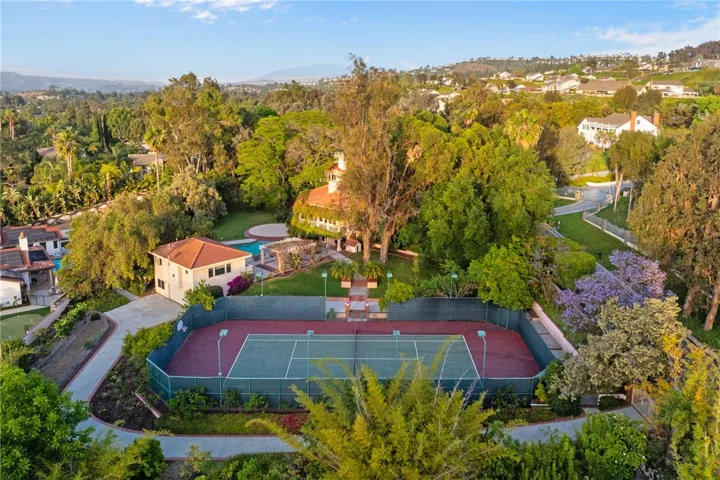 242 S Peralta Hills Drive, Anaheim Hills, California 92807