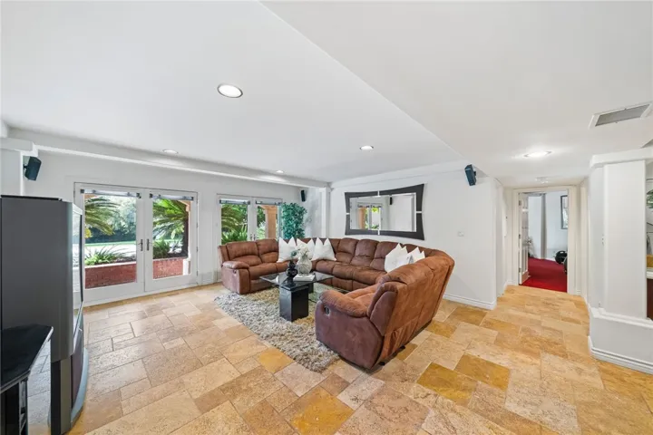 242 S Peralta Hills Drive, Anaheim Hills, California 92807