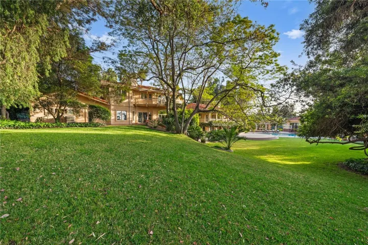 242 S Peralta Hills Drive, Anaheim Hills, California 92807