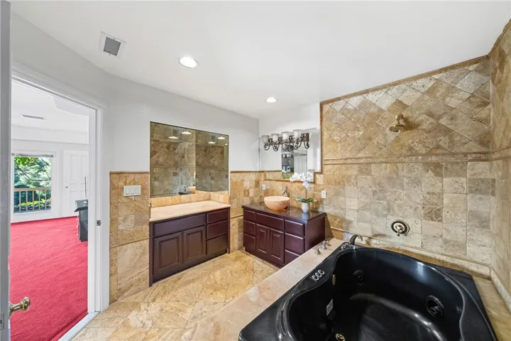 Ensuite bathroom