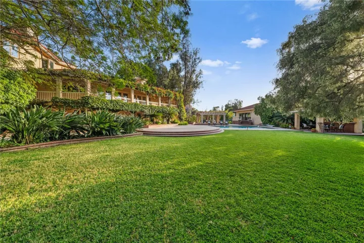 242 S Peralta Hills Drive, Anaheim Hills, California 92807