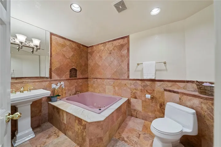242 S Peralta Hills Drive, Anaheim Hills, California 92807
