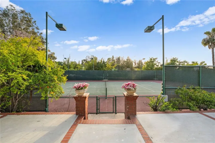 242 S Peralta Hills Drive, Anaheim Hills, California 92807