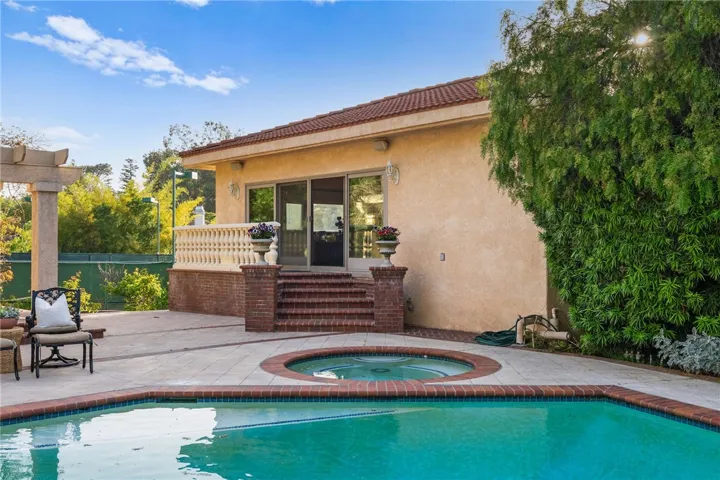 242 S Peralta Hills Drive, Anaheim Hills, California 92807