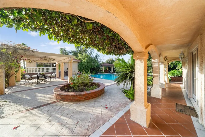 242 S Peralta Hills Drive, Anaheim Hills, California 92807