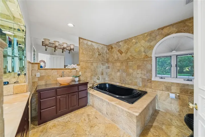 Ensuite bathroom
