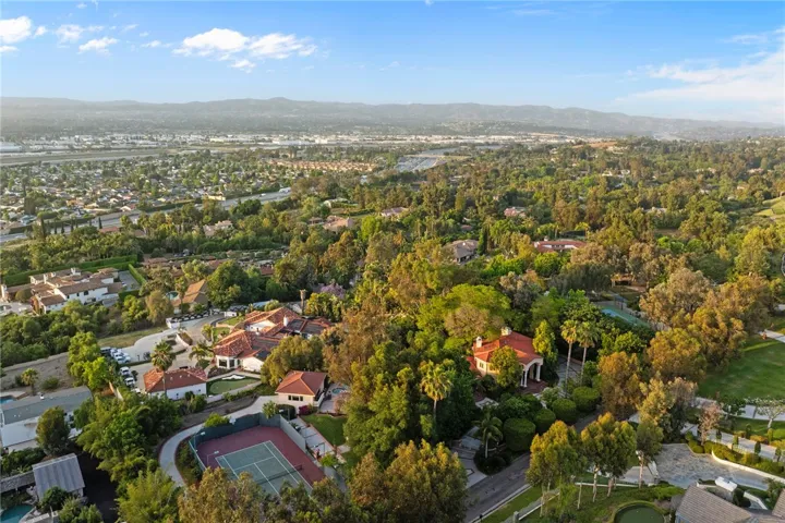 242 S Peralta Hills Drive, Anaheim Hills, California 92807
