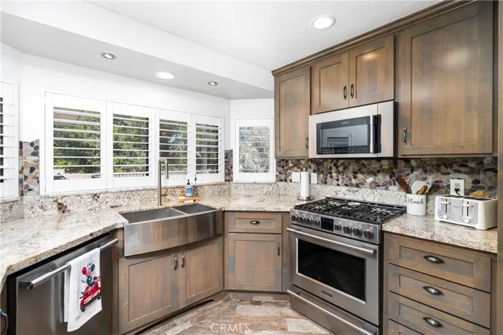6309 Westview Drive, Riverside, California 92506