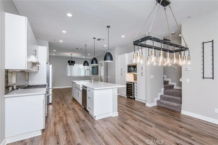 31 Ebb Tide Circle, Newport Beach, California 92663