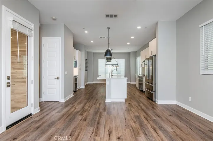 31 Ebb Tide Circle, Newport Beach, California 92663