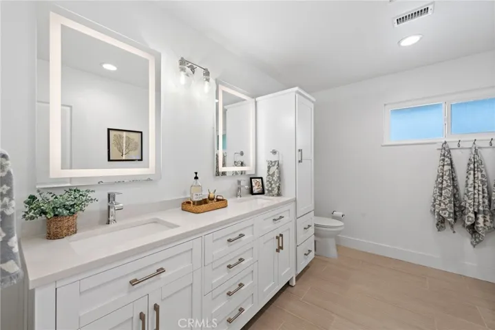 5341 Kenilworth Drive, Huntington Beach, California 92649