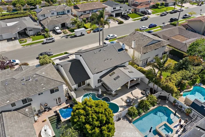 5341 Kenilworth Drive, Huntington Beach, California 92649
