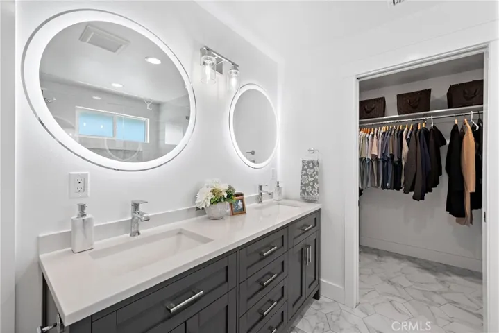 5341 Kenilworth Drive, Huntington Beach, California 92649