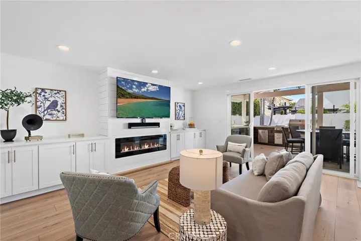 5341 Kenilworth Drive, Huntington Beach, California 92649