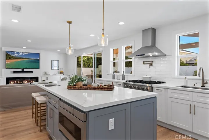 5341 Kenilworth Drive, Huntington Beach, California 92649