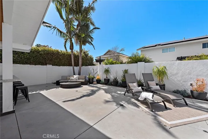 5341 Kenilworth Drive, Huntington Beach, California 92649