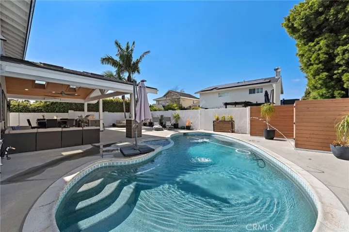 5341 Kenilworth Drive, Huntington Beach, California 92649