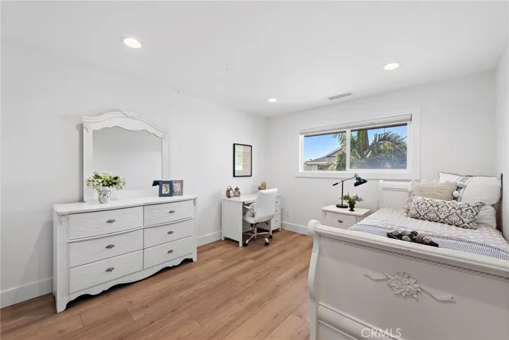 5341 Kenilworth Drive, Huntington Beach, California 92649