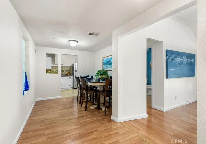 Unit B, Dining / Kitchen