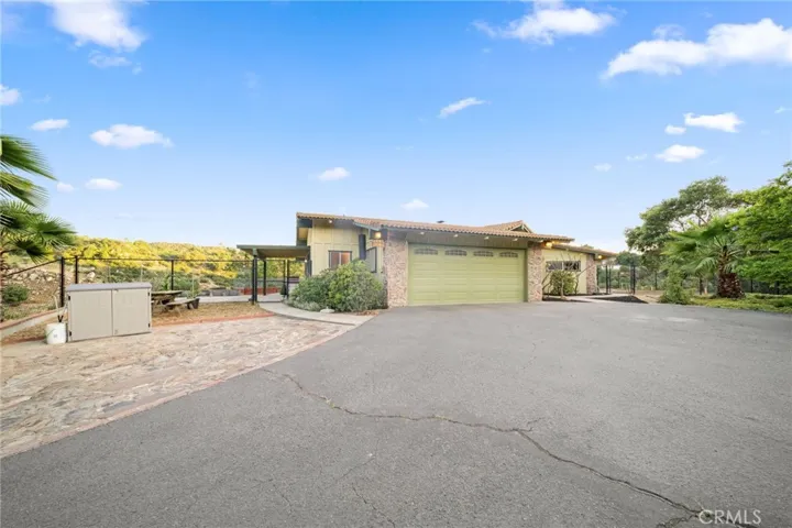 2447 Helen Road, Fallbrook, California 92028