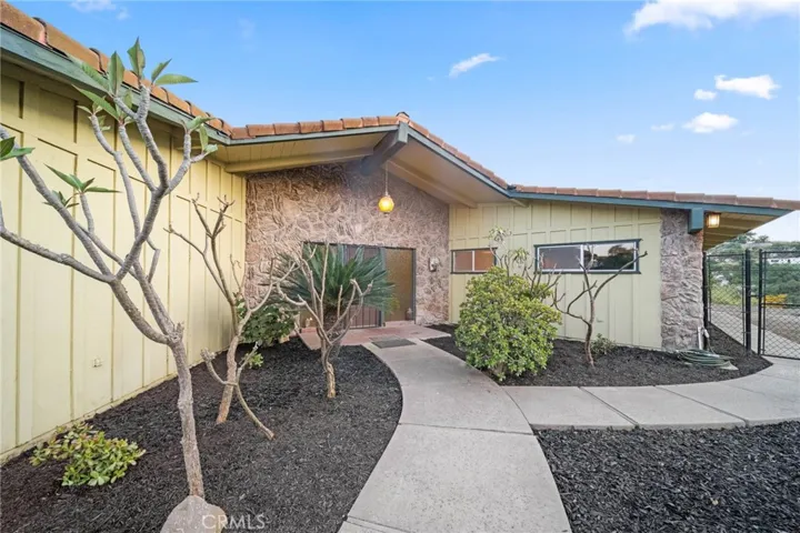 2447 Helen Road, Fallbrook, California 92028