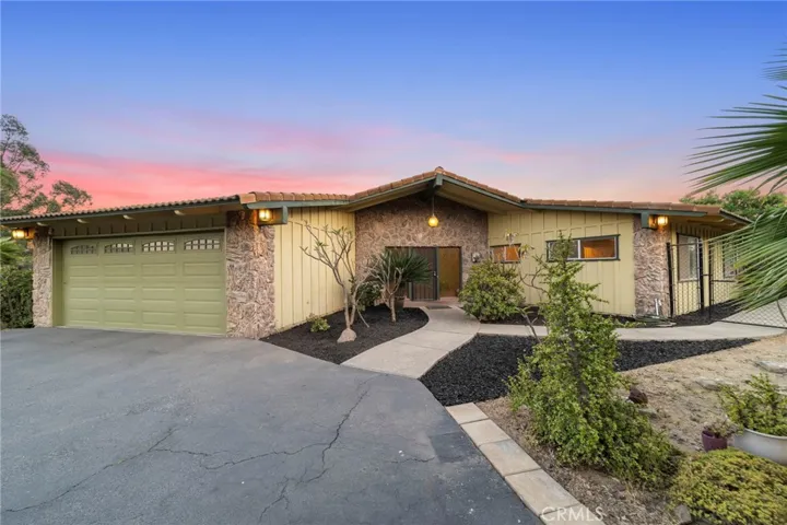 2447 Helen Road, Fallbrook, California 92028