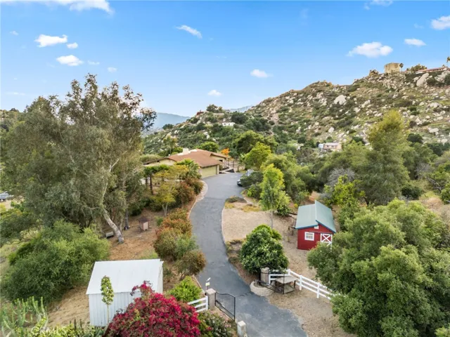 2447 Helen Road, Fallbrook, California 92028