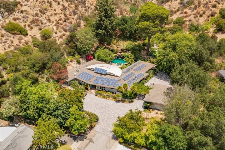 1670 Arboles Drive, Glendale, California 91207
