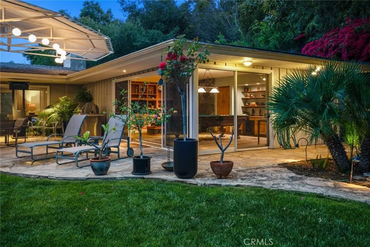 1670 Arboles Drive, Glendale, California 91207