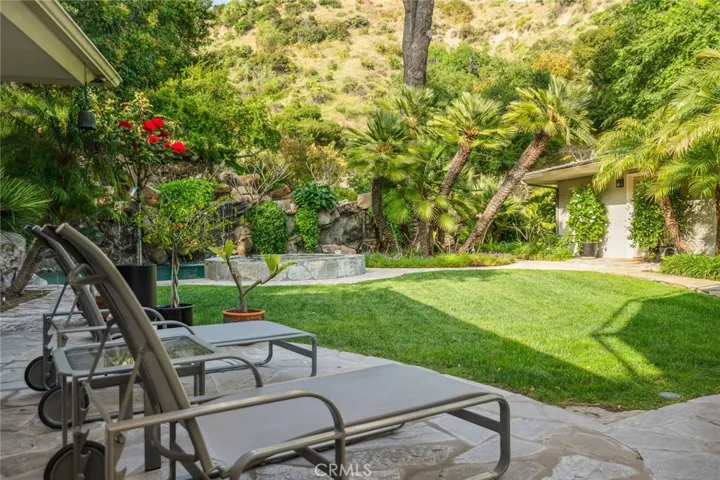 1670 Arboles Drive, Glendale, California 91207