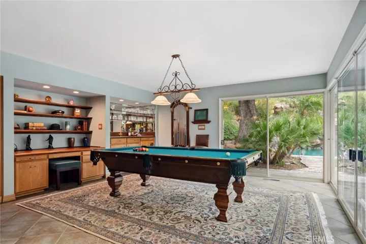 1670 Arboles Drive, Glendale, California 91207