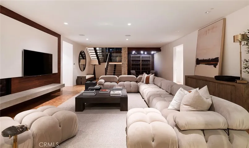 428 Serra Drive, Corona Del Mar, California 92625