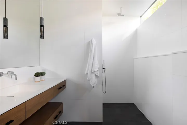 428 Serra Drive, Corona Del Mar, California 92625