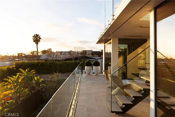 428 Serra Drive, Corona Del Mar, California 92625