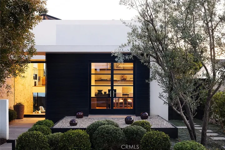 428 Serra Drive, Corona Del Mar, California 92625
