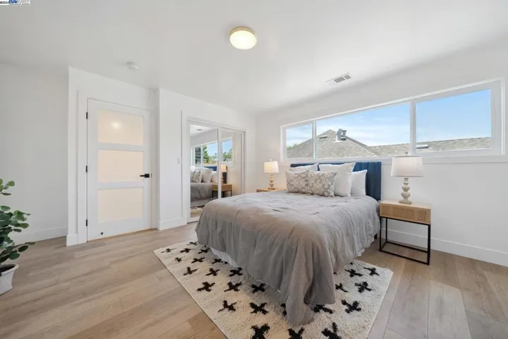 1626 Versailles Ave, Alameda, California 94501