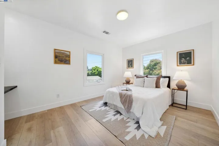 1626 Versailles Ave, Alameda, California 94501