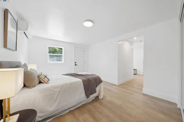 1626 Versailles Ave, Alameda, California 94501