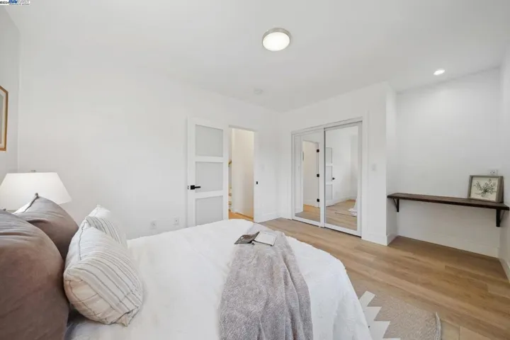 1626 Versailles Ave, Alameda, California 94501