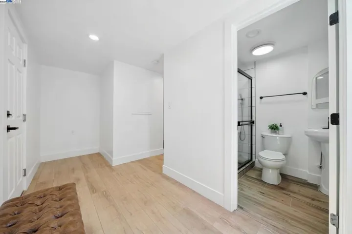 1626 Versailles Ave, Alameda, California 94501