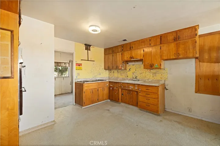 41331 W 20th Street W, Palmdale, California 93551