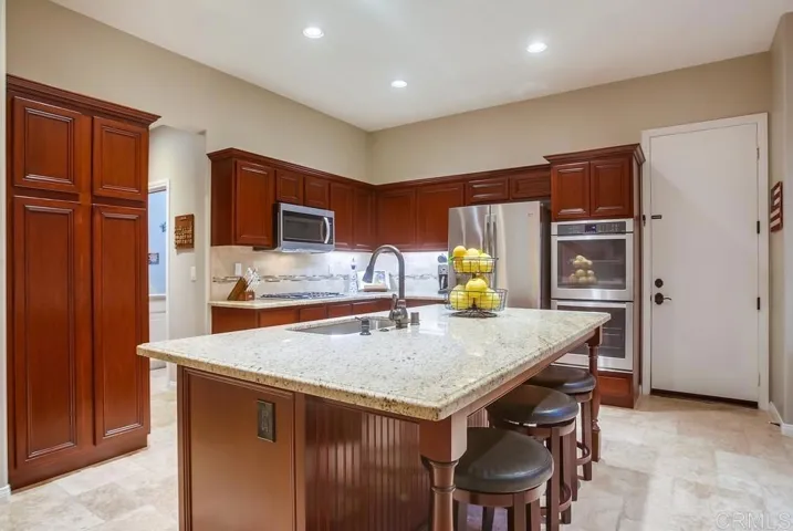 2121 Castlebay, Fallbrook, California 92028