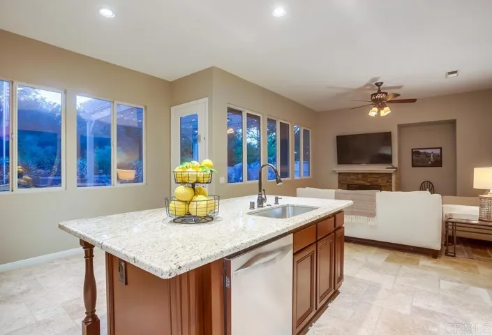 2121 Castlebay, Fallbrook, California 92028