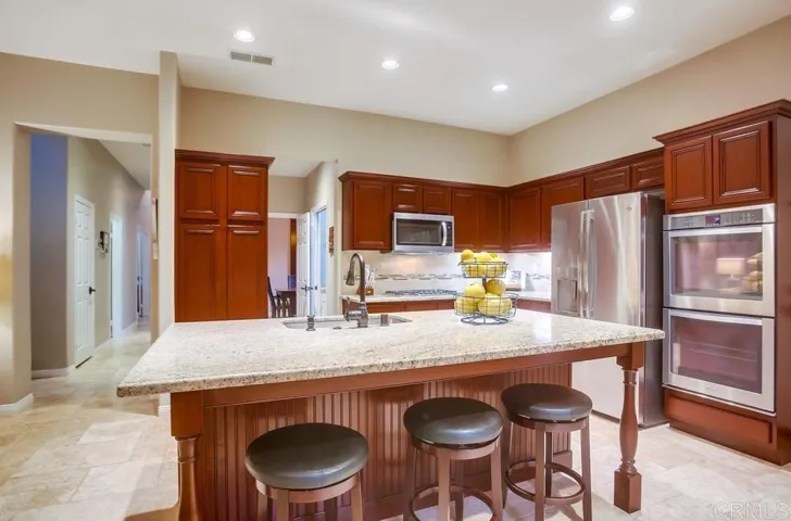 2121 Castlebay, Fallbrook, California 92028