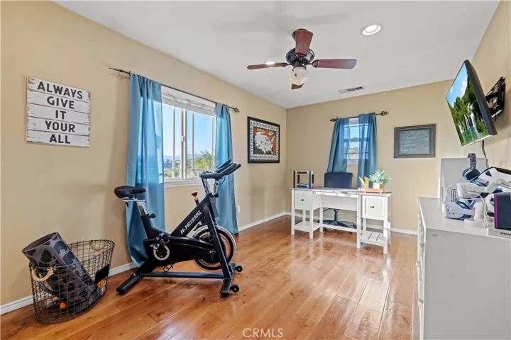 28111 Brett Court, Saugus, California 91350