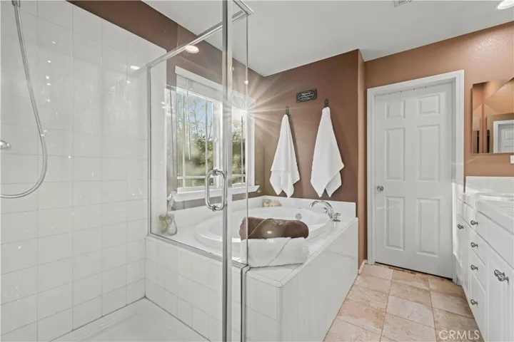 28111 Brett Court, Saugus, California 91350